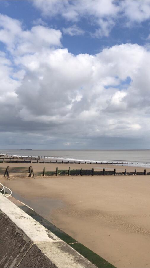 Frinton Escapes Apartment Exterior photo